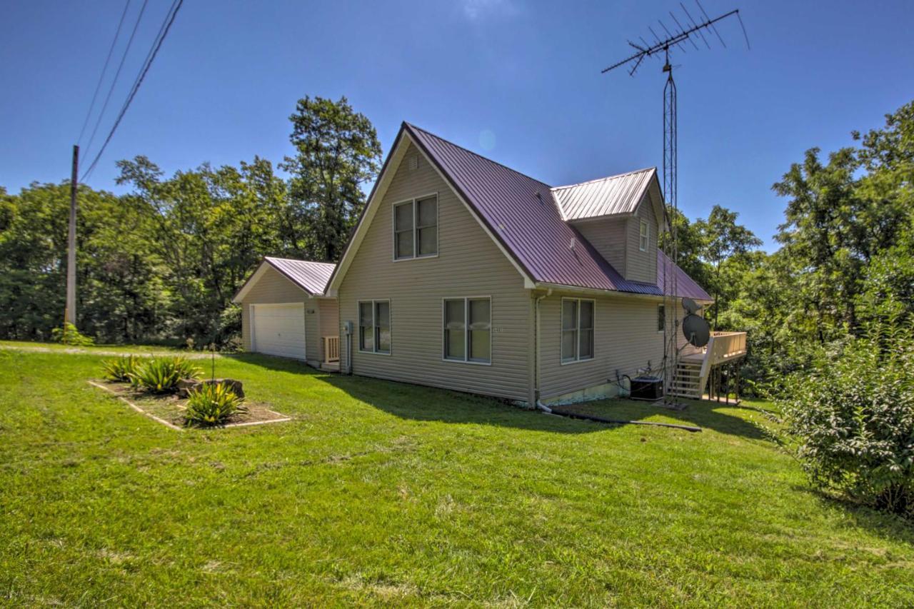 Modern Eckerty Home With Deck On Patoka Lake! Taswell Exterior foto