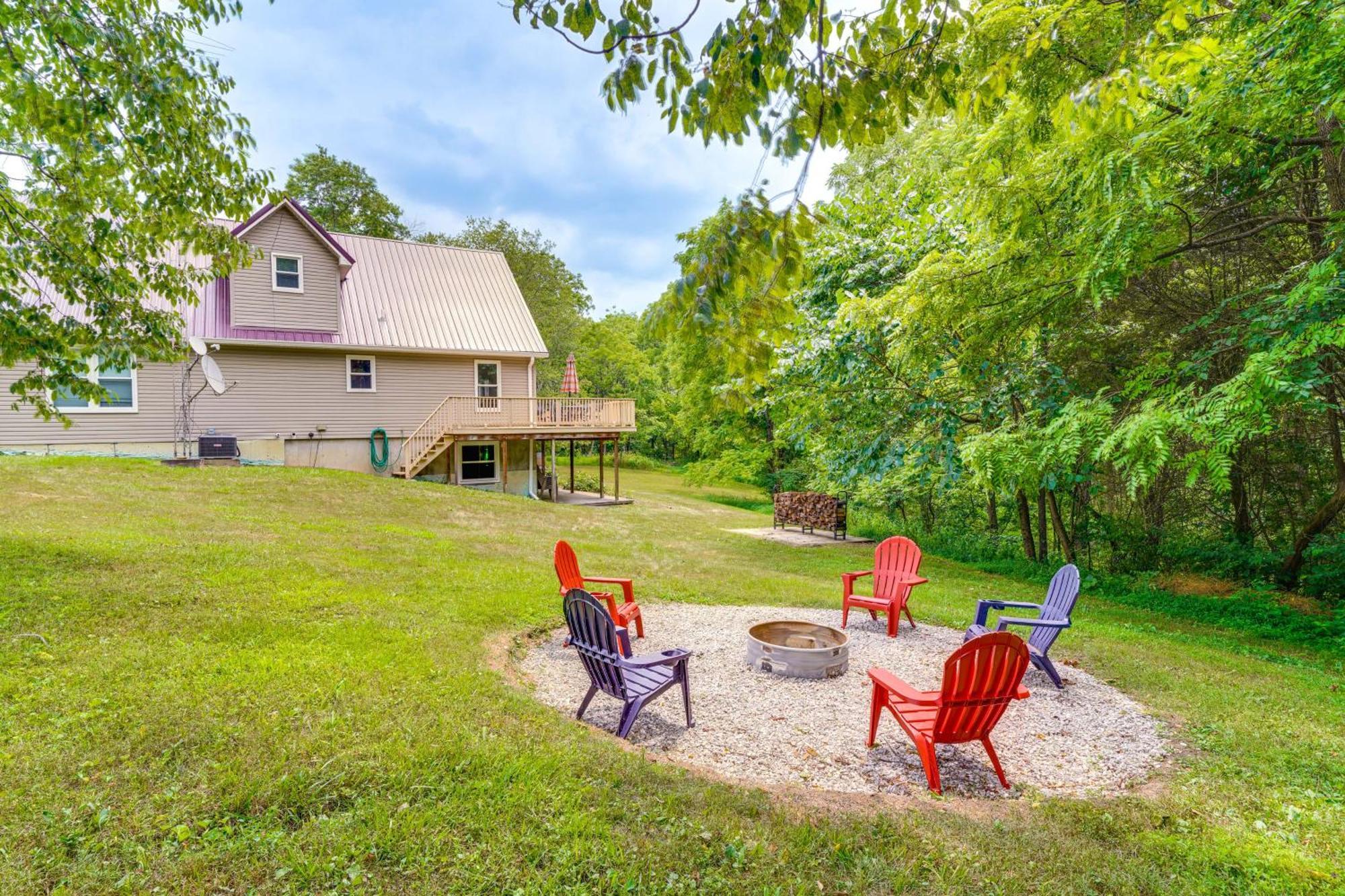 Modern Eckerty Home With Deck On Patoka Lake! Taswell Exterior foto